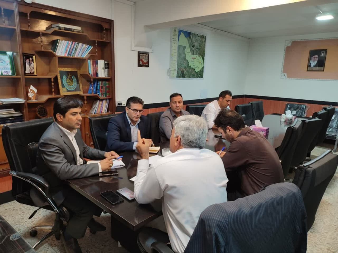 جلسه هماهنگی فرماندار با مدیران شهری چهاربرج برگزار شد