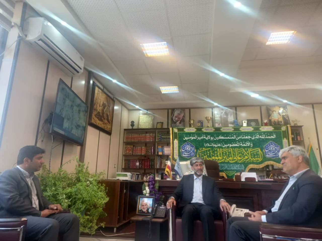 دیدار فرماندار و رئیس شورای اسلامی شهر چهاربرج با رئیس‌کل دادگستری آذربایجان‌غربی در راستای حل مشکل تداخلات اراضی