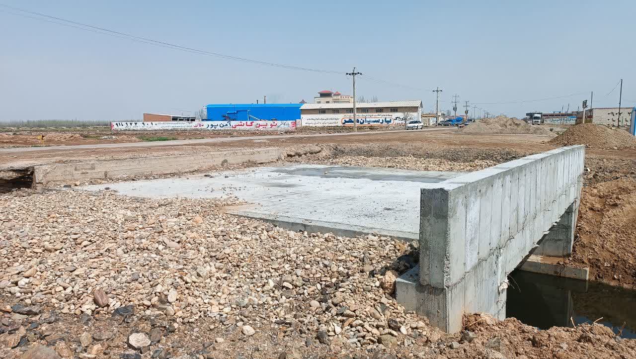 اتمام ساخت پل بلوار فیروزآباد / پیمانکار متخلف خلع ید شد