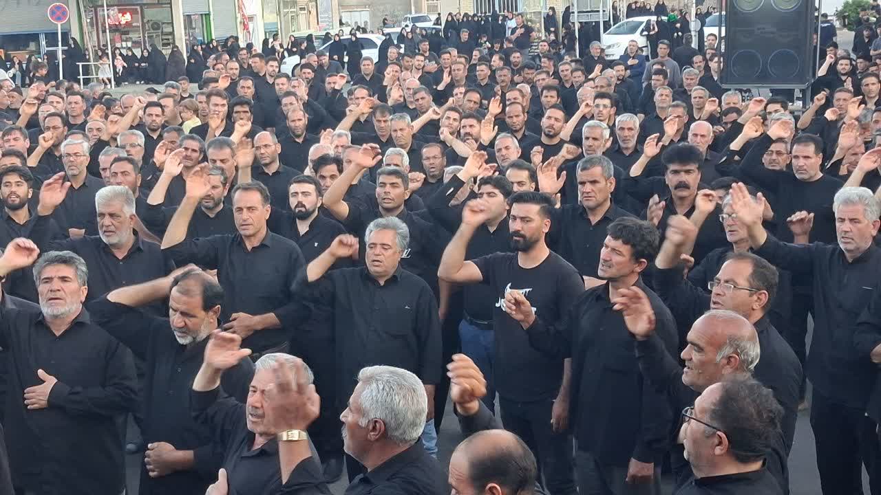 برگزاری مراسم عزاداری عصر عاشورا با حضور پرشور مردم و مسئولان در چهاربرج