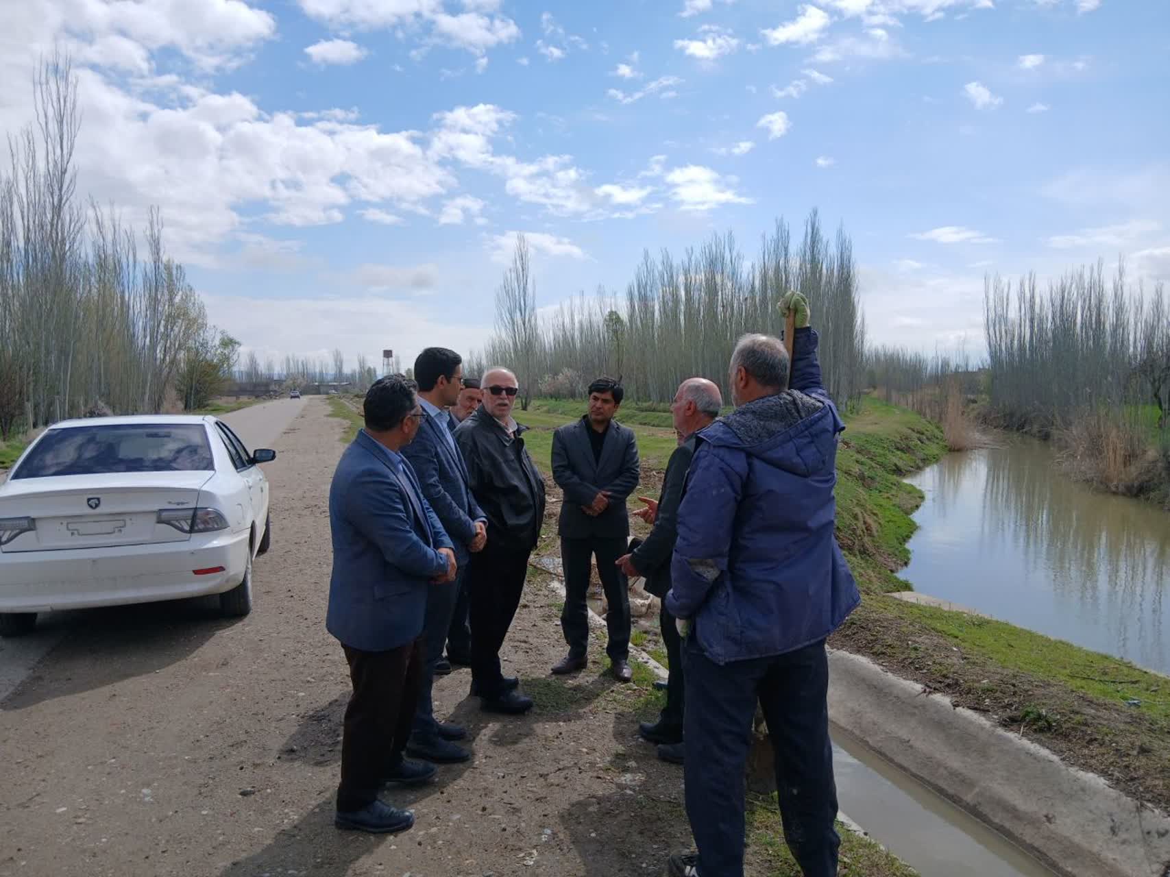 بازدید میدانی فرماندار چهاربرج از کانال‌های آبرسانی