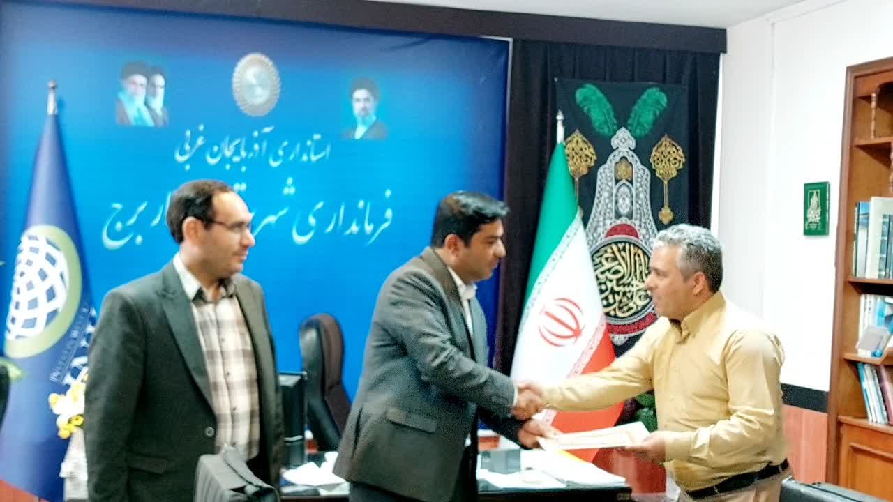 نشست صمیمی فرماندار چهاربرج با اصحاب رسانه به مناسبت روز خبرنگار