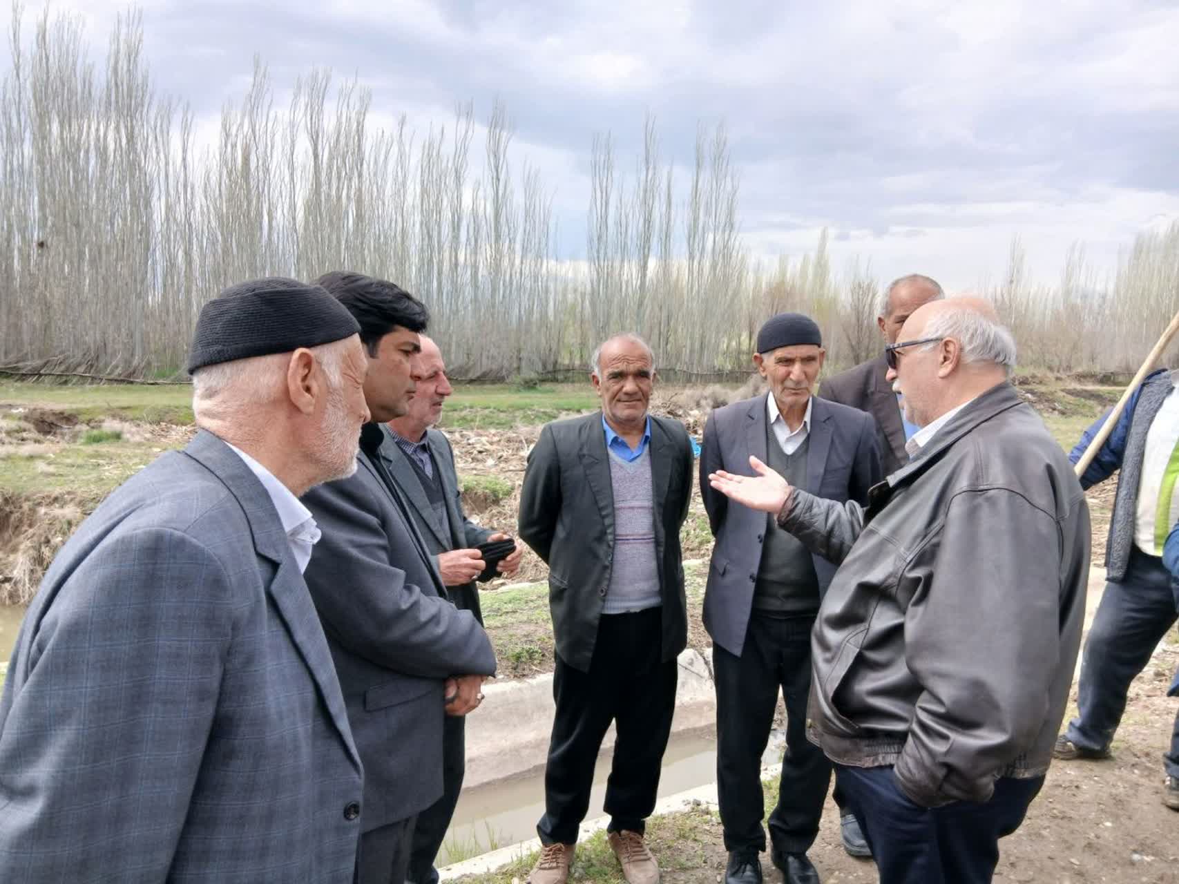 بازدید میدانی فرماندار چهاربرج از کانال‌های آبرسانی