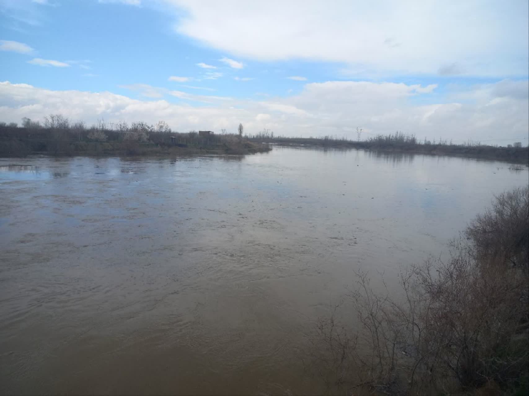 بازدید فرماندار چهاربرج از زرینه‌رود / اتخاذ تدابیر پیشگیرانه در پی افزایش تراز آب
