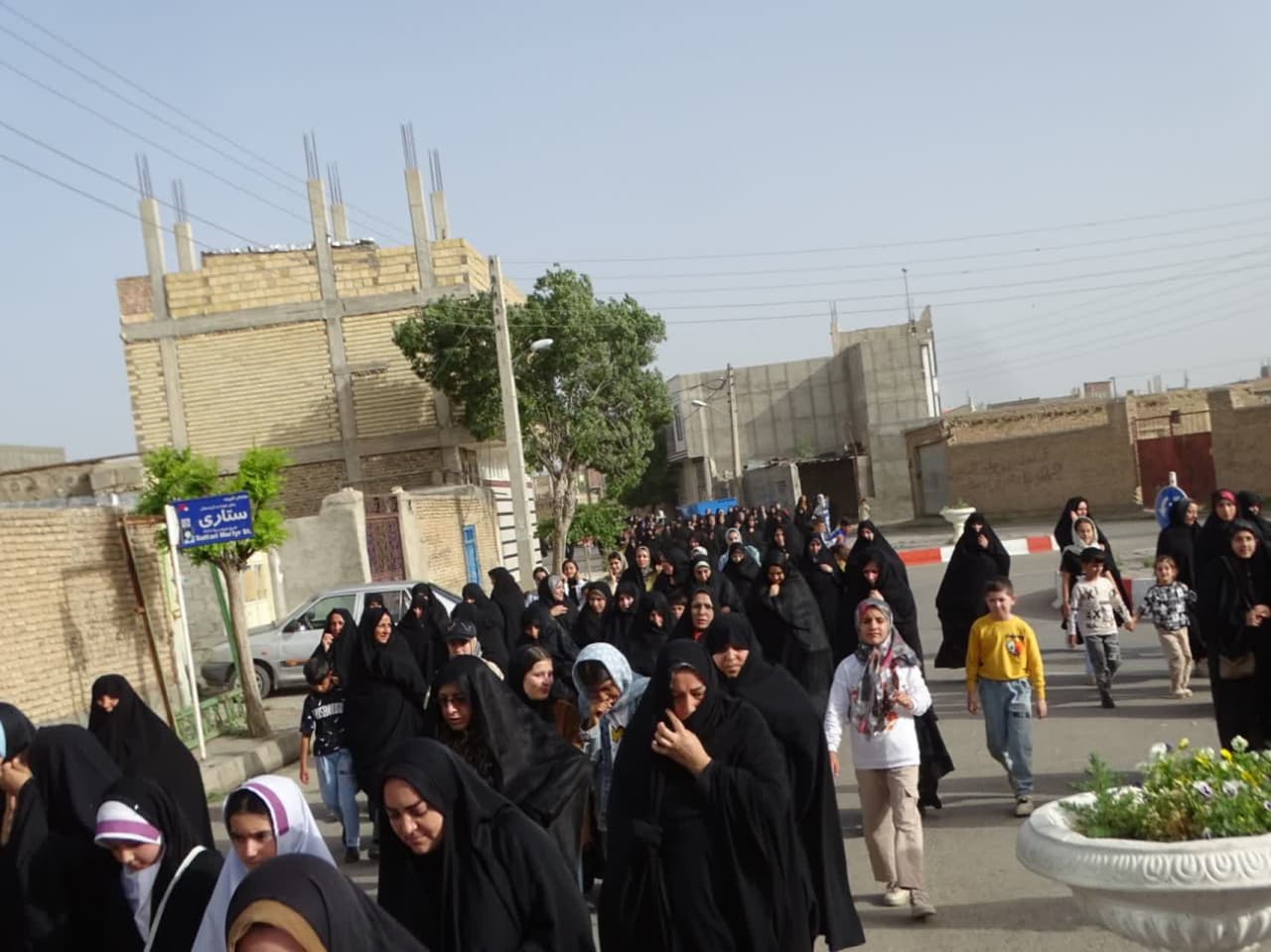 همایش پیادهروی خانوادگی با رویکرد حمایت از خانواده و جوانی جمعیت در شهرستان چهاربرج برگزار شد