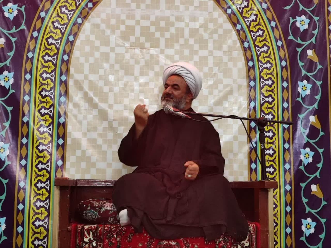 مراسم عزاداری شب هفتم شهادت امام حسین (ع) و بزرگداشت شهدای اقتدار در چهاربرج برگزار شد