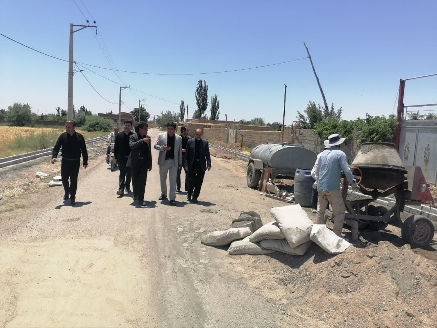 بازدید فرماندار چهاربرج از روند اجرای طرح هادی روستای آغداش