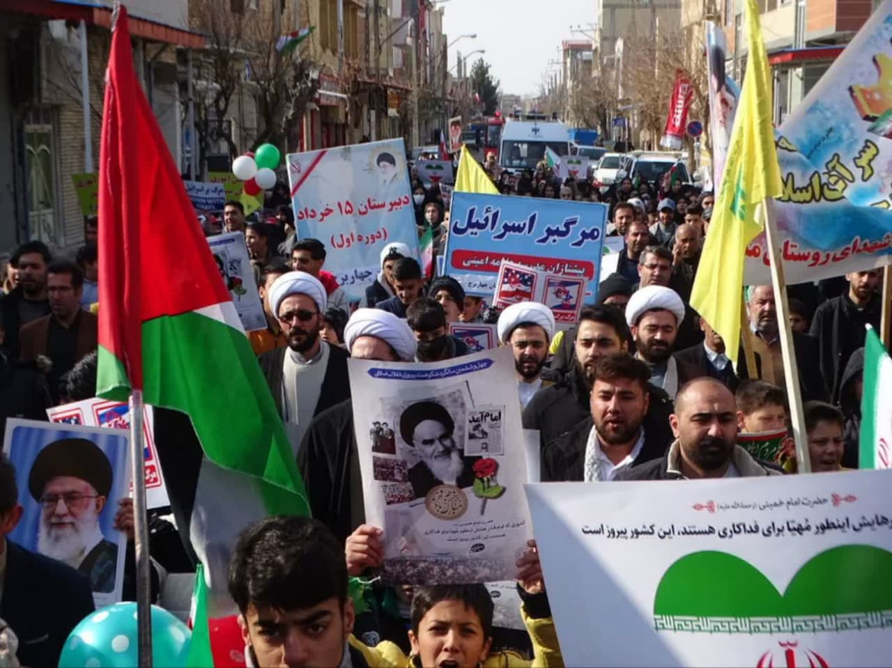 حضور پرشور مردم ولایتمدار و انقلابی چهاربرج سرافراز در راهپیمایی باشکوه 22 بهمن