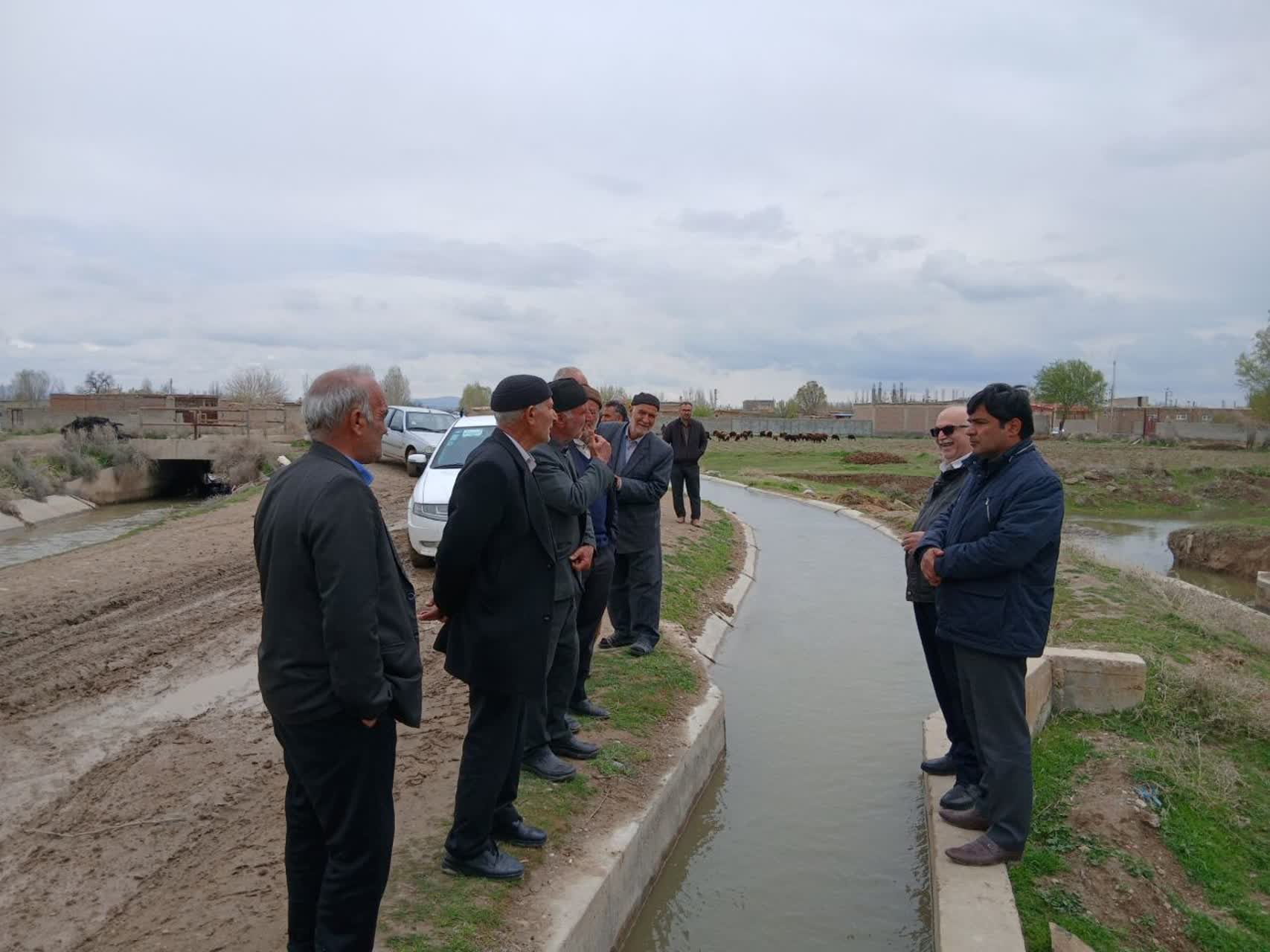 بازدید میدانی فرماندار چهاربرج از کانال‌های آبرسانی