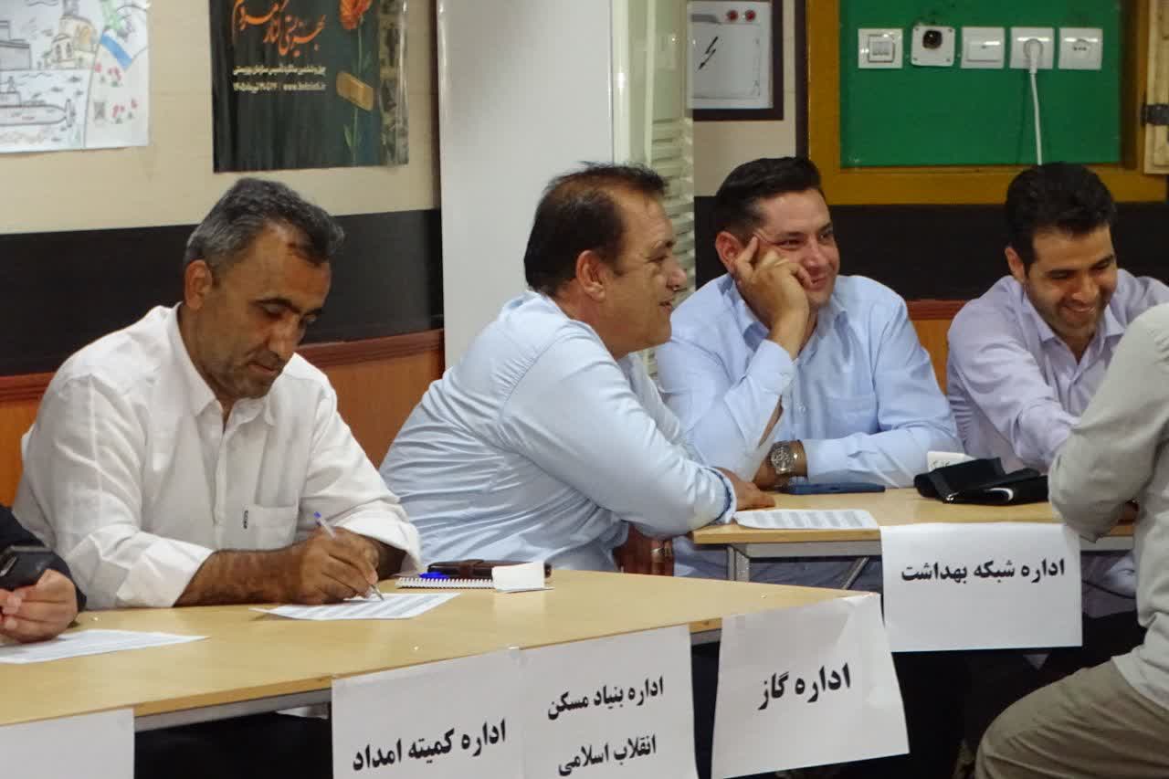 برپایی میز خدمت ادارات در شهرستان چهاربرج به مناسبت هفته دولت