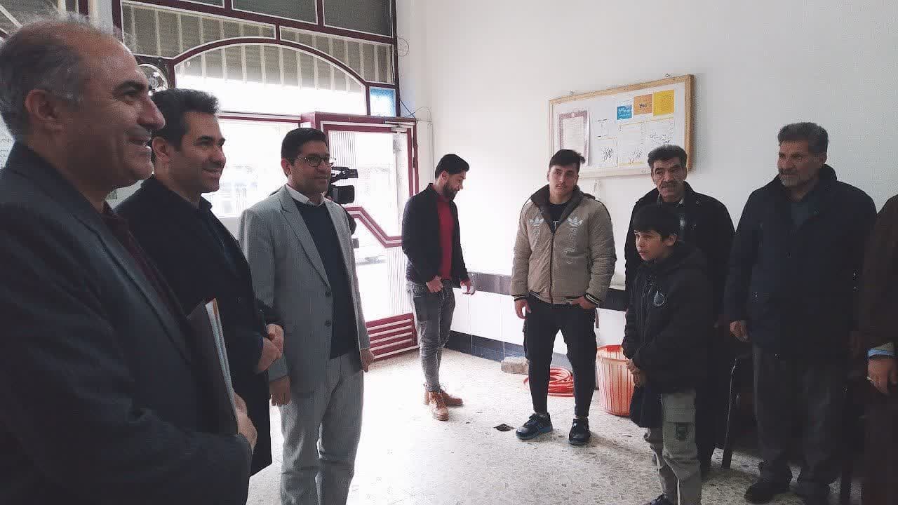 فرماندار چهاربرج از بانک ملی این شهرستان بازدید کرد