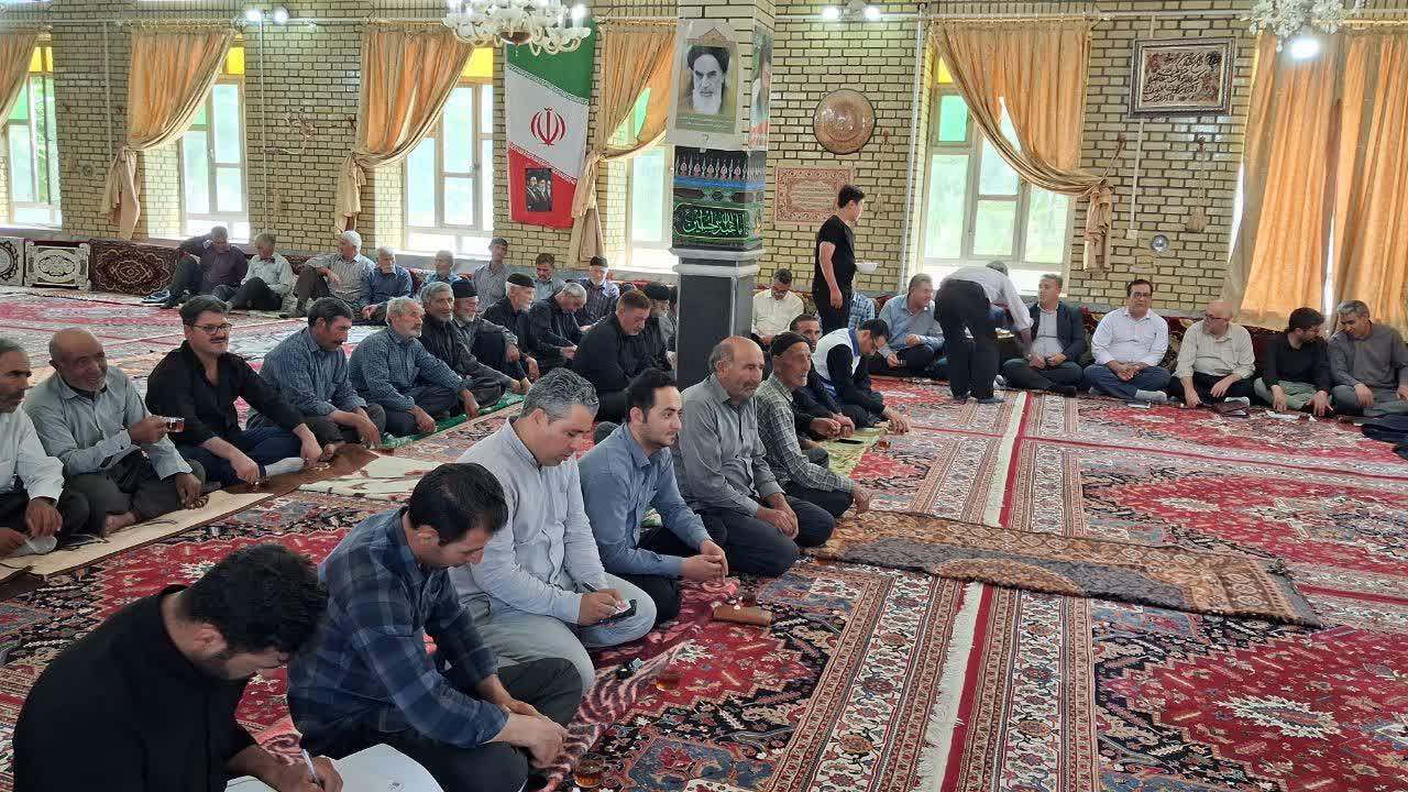 برگزاری نشست طرح «محلهمحوری» با هدف توسعه و محرومیتزدایی در روستای آغداش شهرستان چهاربرج