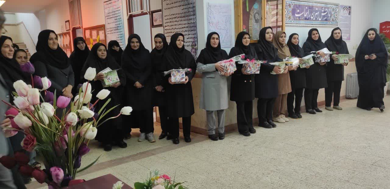 برگزاری مراسم تجلیل از معلمان به مناسبت هفته بزرگداشت مقام معلم در شهرستان چهاربرج