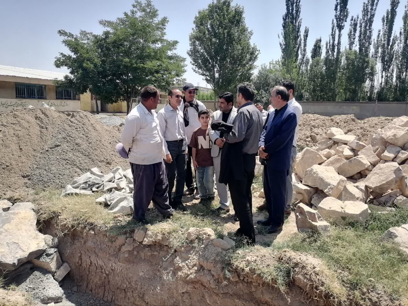 آغاز عملیات اجرایی احداث مدرسه در روستای «قرهقوزلو» با مشارکت خیرین