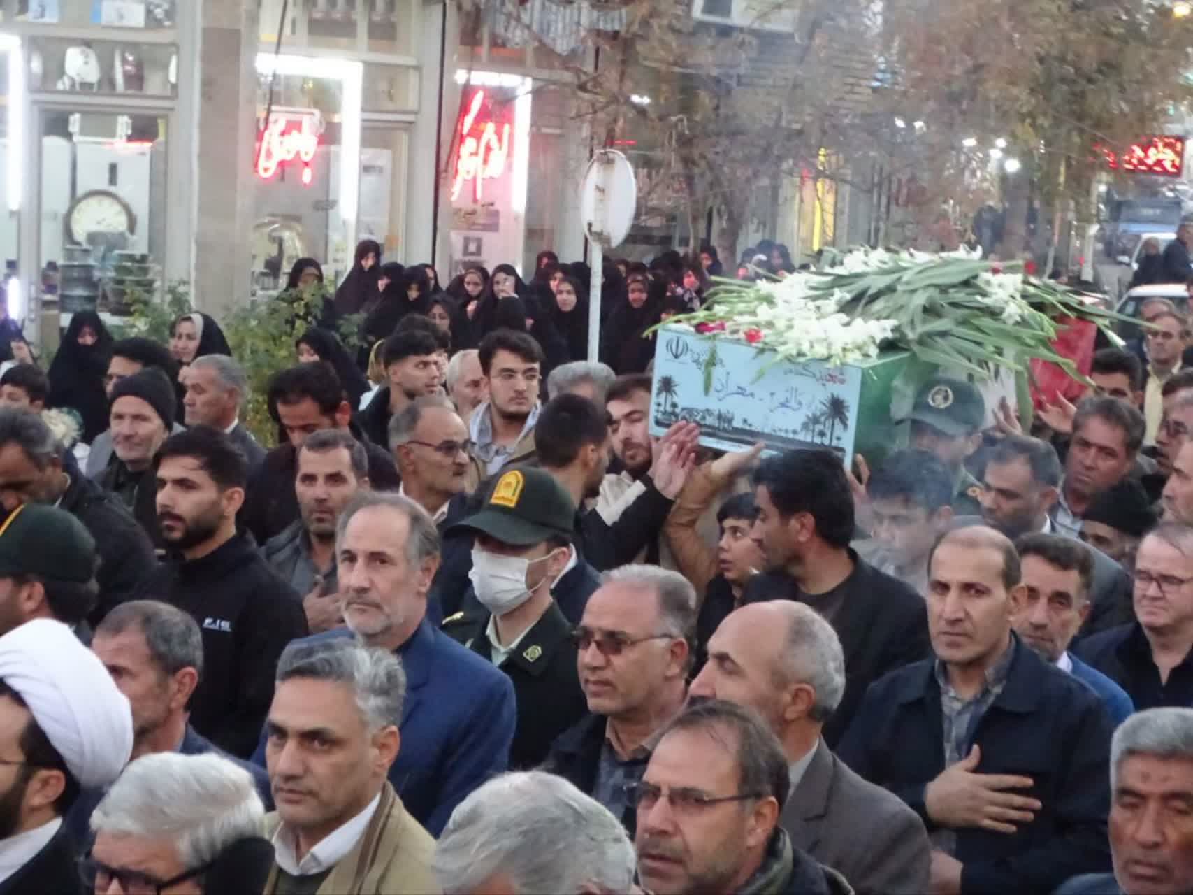 استقبال باشکوه مردم چهاربرج از پیکر شهید گمنام