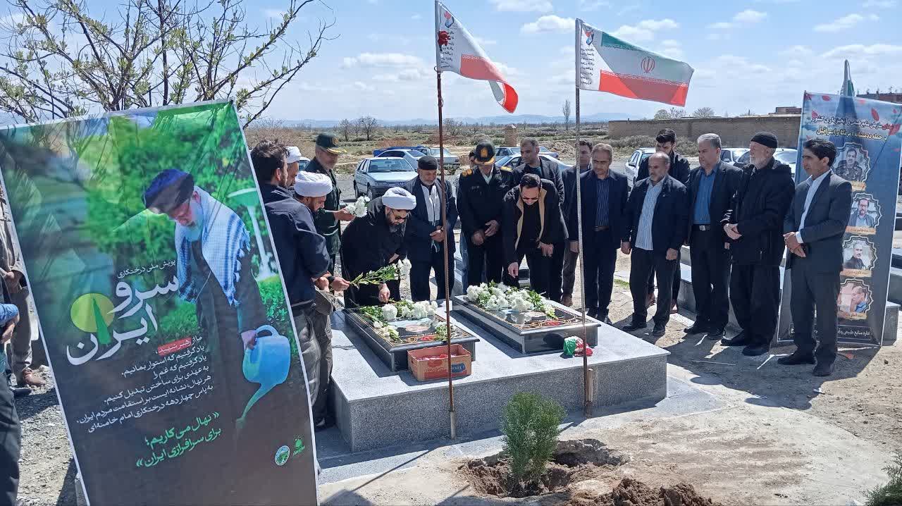 برگزاری پویش «سرو ایران» در روستای قپچاق شهرستان چهاربرج