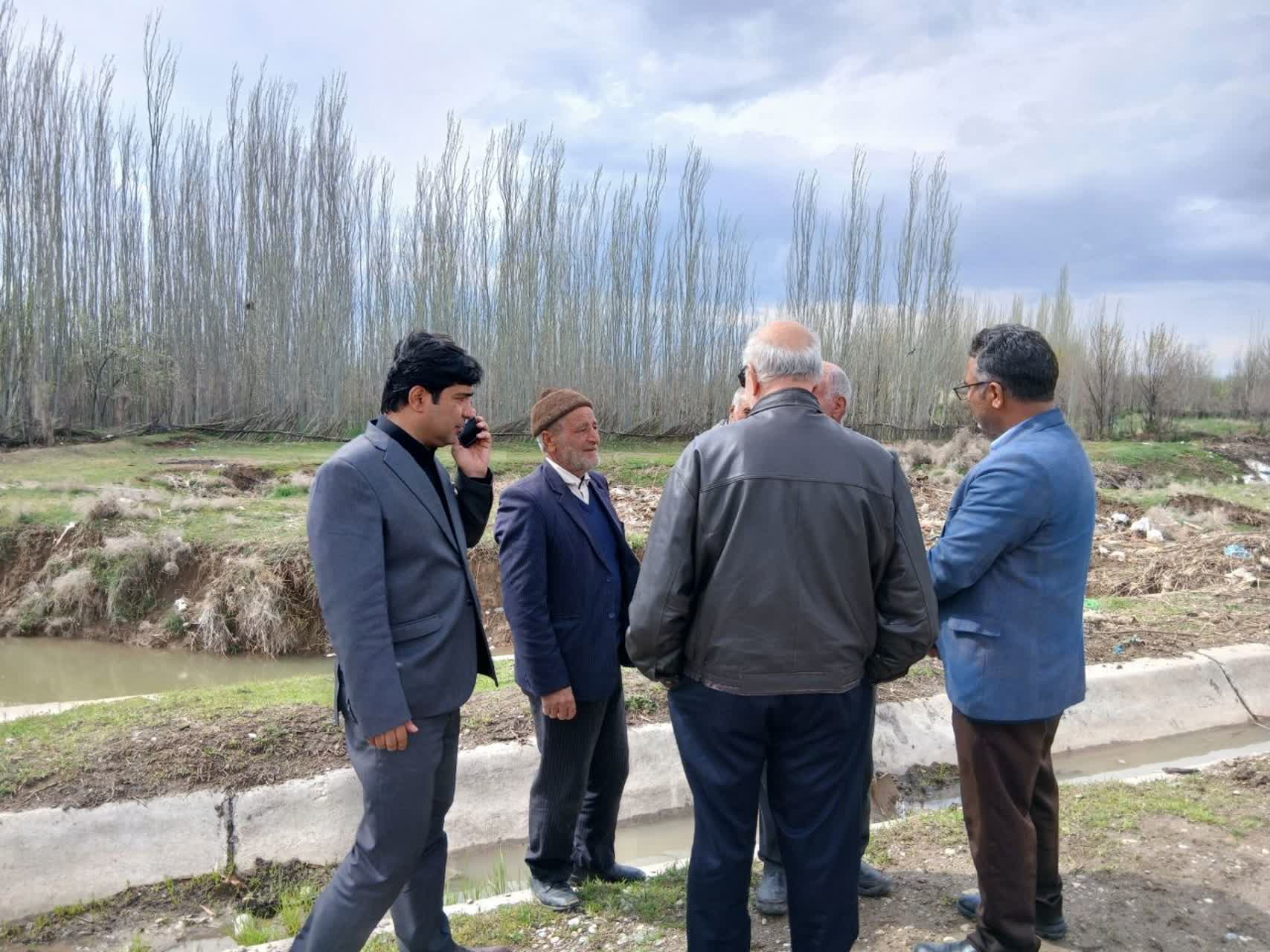 بازدید میدانی فرماندار چهاربرج از کانال‌های آبرسانی