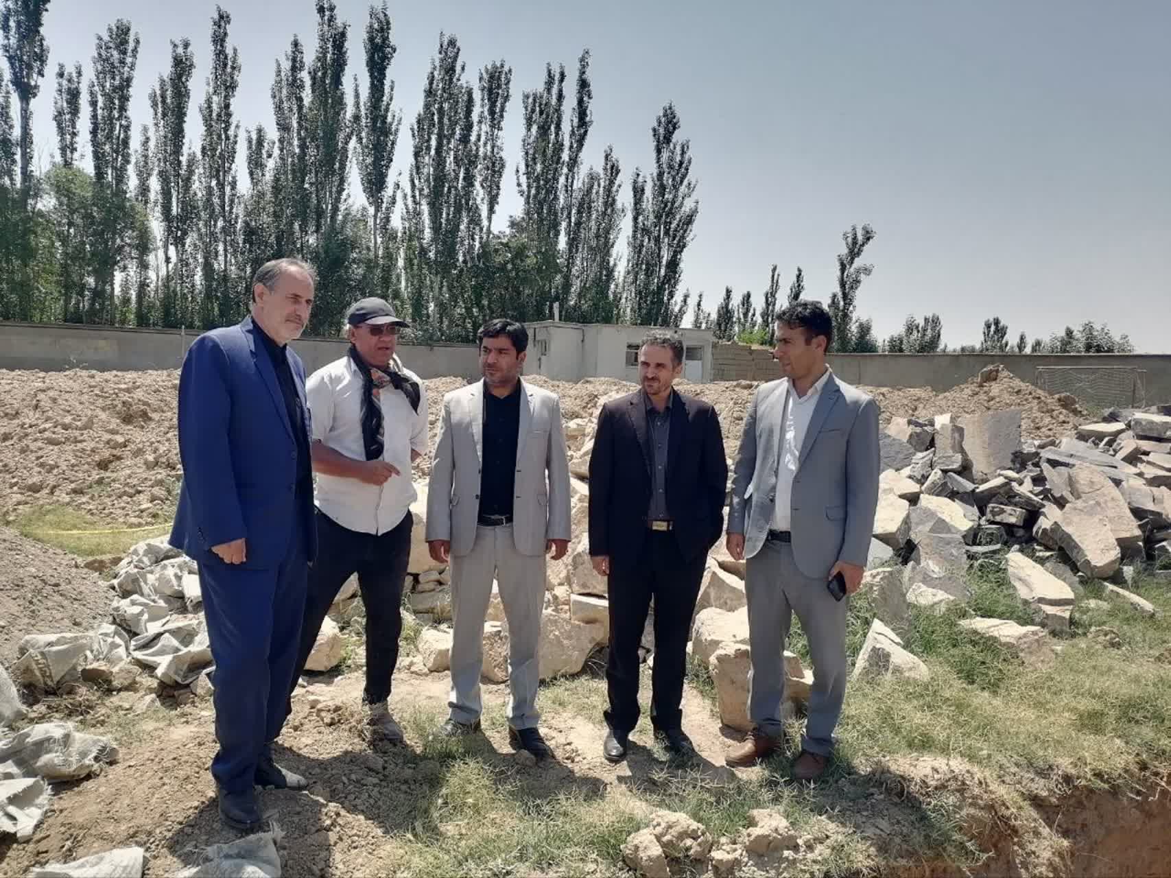 آغاز عملیات اجرایی احداث مدرسه در روستای «قرهقوزلو» با مشارکت خیرین