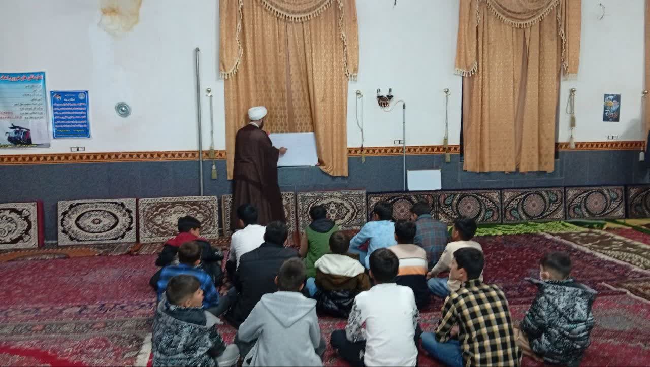 مساجد چهاربرج پایگاه تداوم آموزش شدند / تجلی تلاش معلمان در «پویش مدرسه همدلی»
