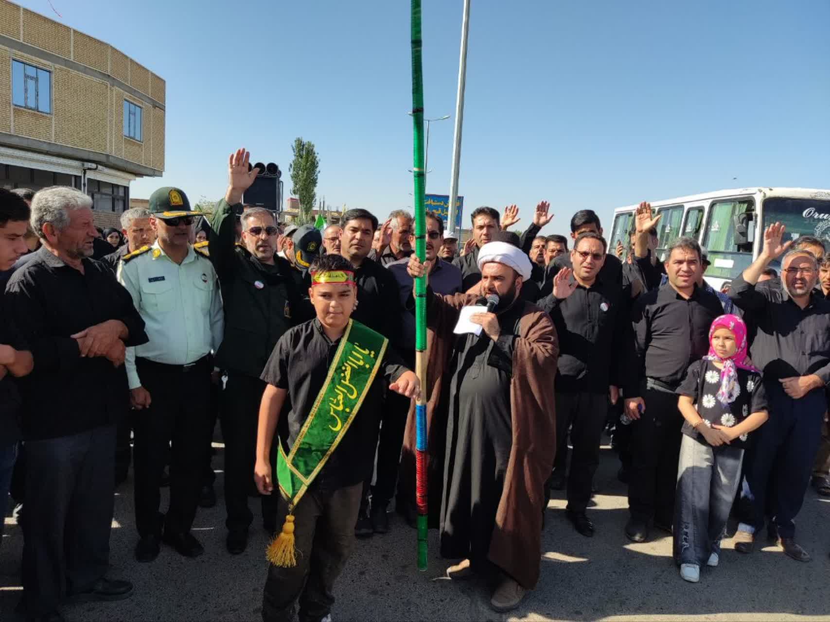 برگزاری پرشور آیین پیادهروی جاماندگان اربعین حسینی در چهاربرج