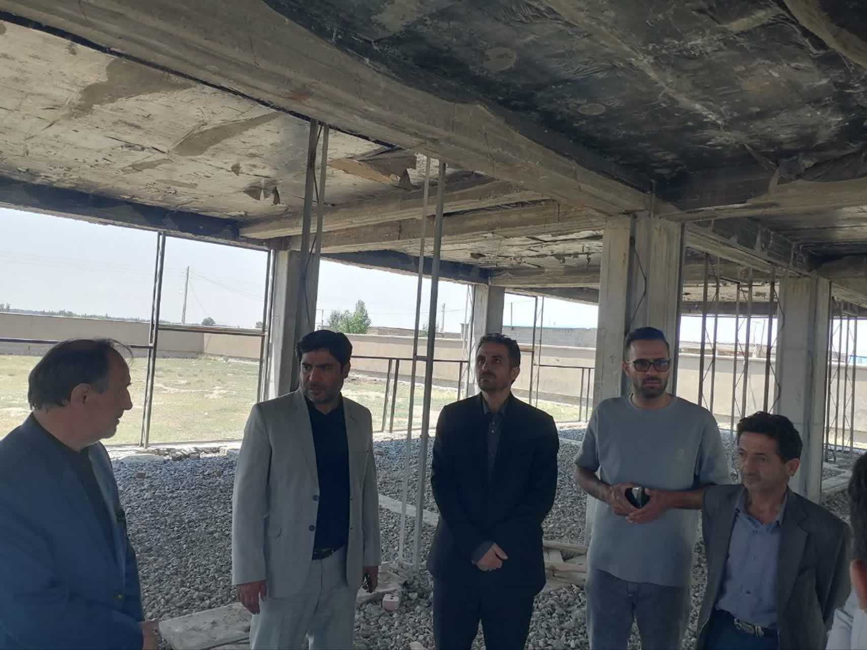 تکمیل مدرسه نیمهکاره روستای اسلامآباد از اولویتهای اصلی شهرستان است