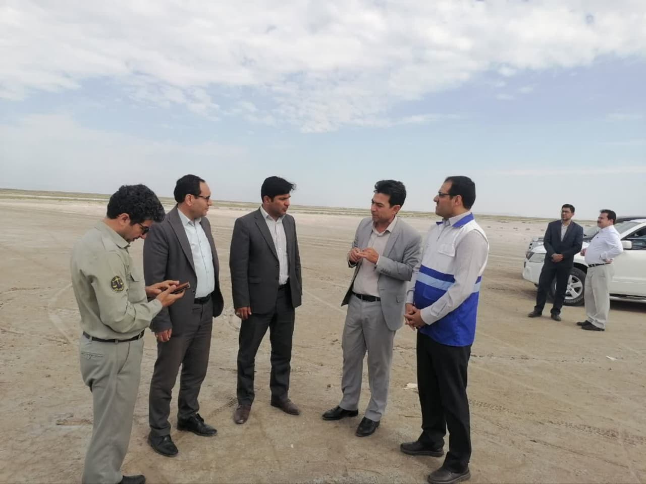 بازدید دکتر صمدی، فرماندار چهاربرج از تالاب قرهقشلاق و دیدار با محیط بانان به مناسبت هفته محیط زیست