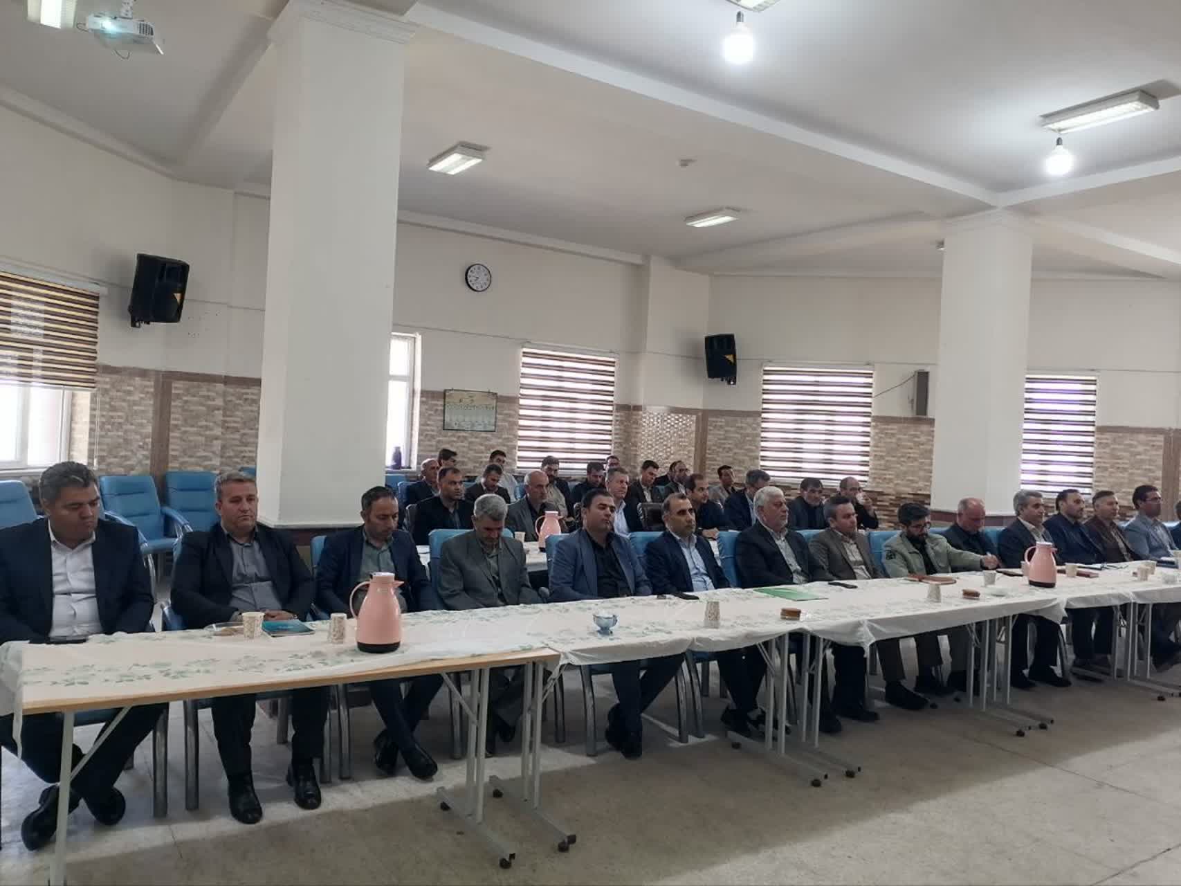 اولین جلسه شورای اداری شهرستان چهاربرج در سال 1405 برگزار شد