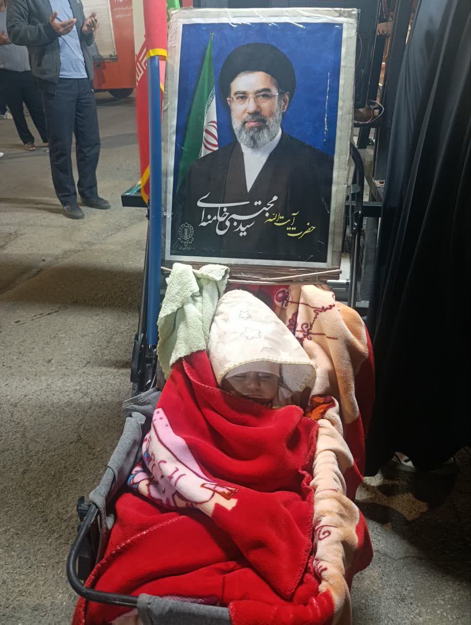 تجمع امشب چهاربرج با محوریت گرامیداشت سالگرد شهادت شهید رئیسی در شهرستان چهاربرج برگزار شد