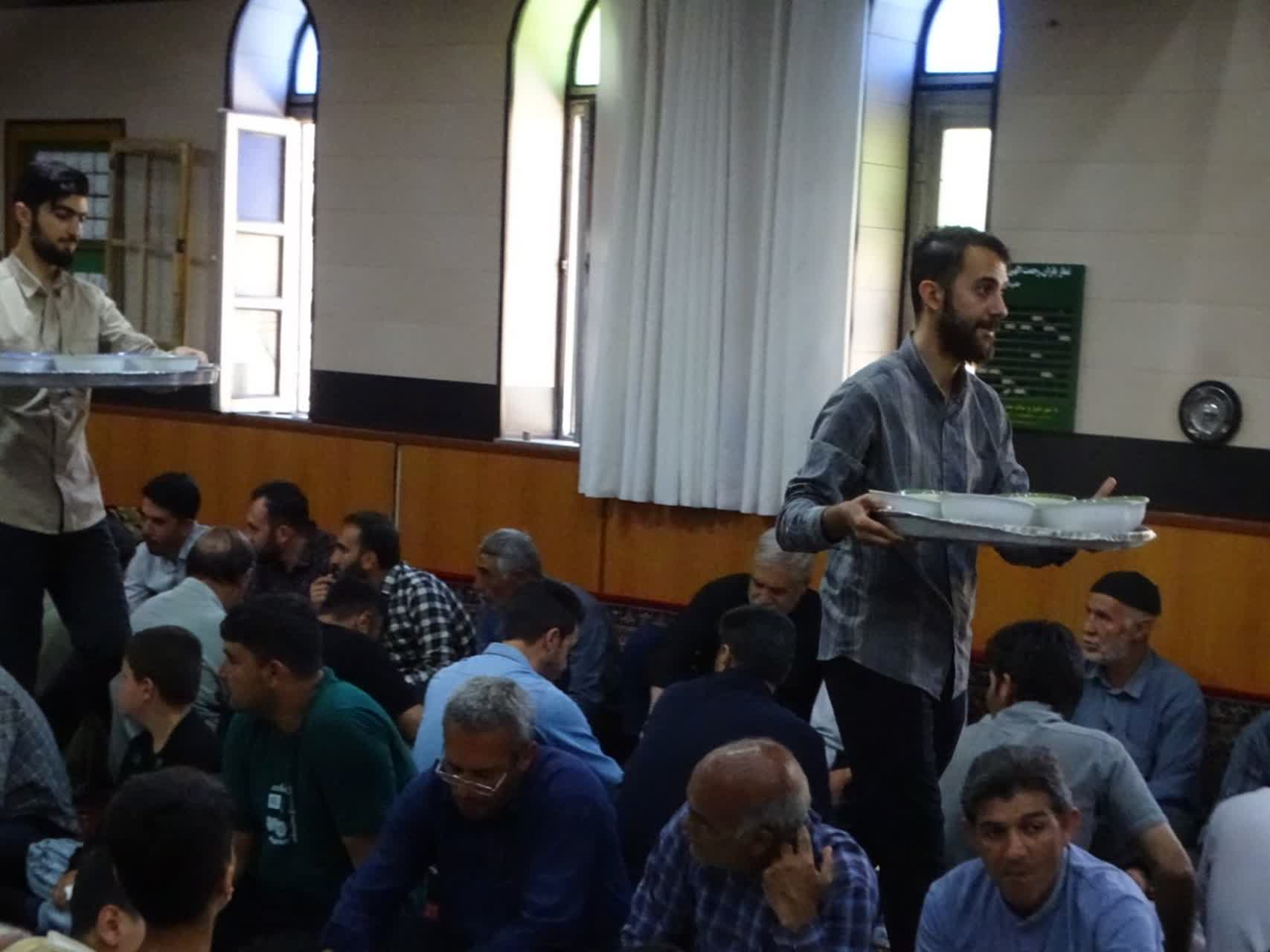 بزرگداشت معمار کبیر انقلاب و برپایی سفره احسان در چهاربرج