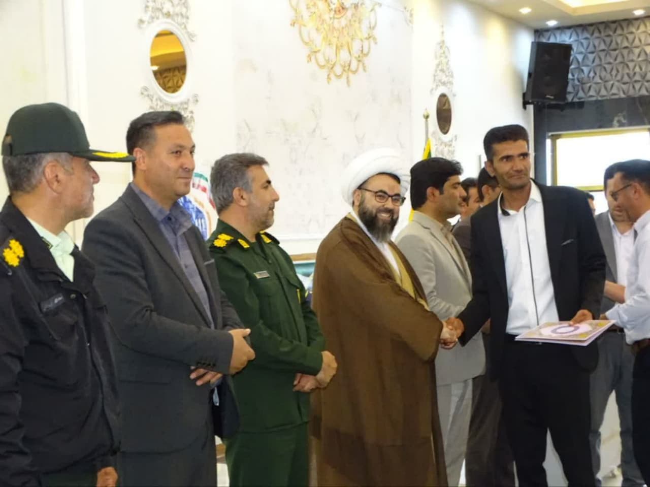برگزاری مراسم گرامیداشت روز ملی شوراهای اسلامی و هفته کار و کارگر در شهرستان چهاربرج