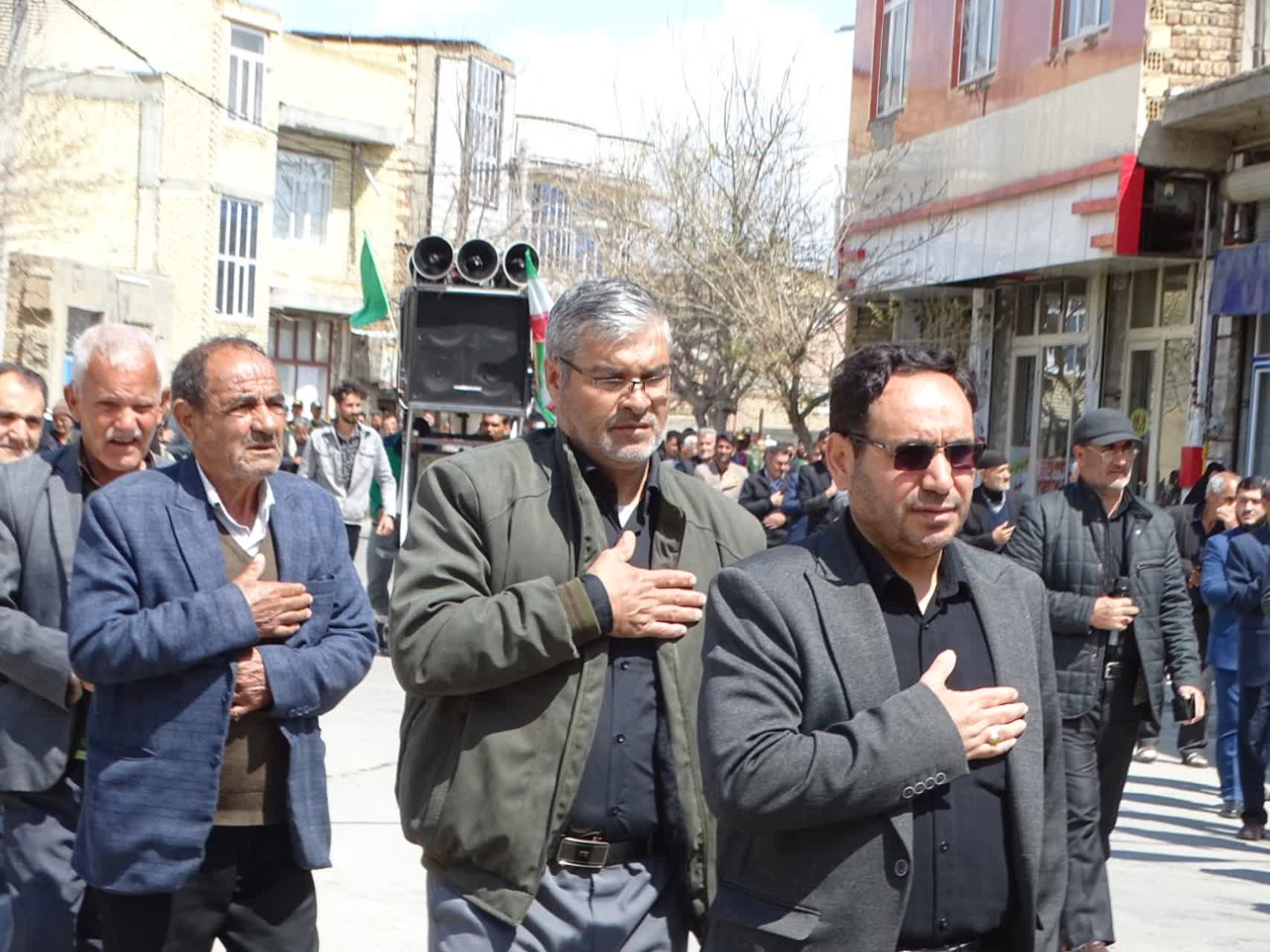 چهاربرج در سوگ «رهبر شهید» و شهدای مدرسه میناب