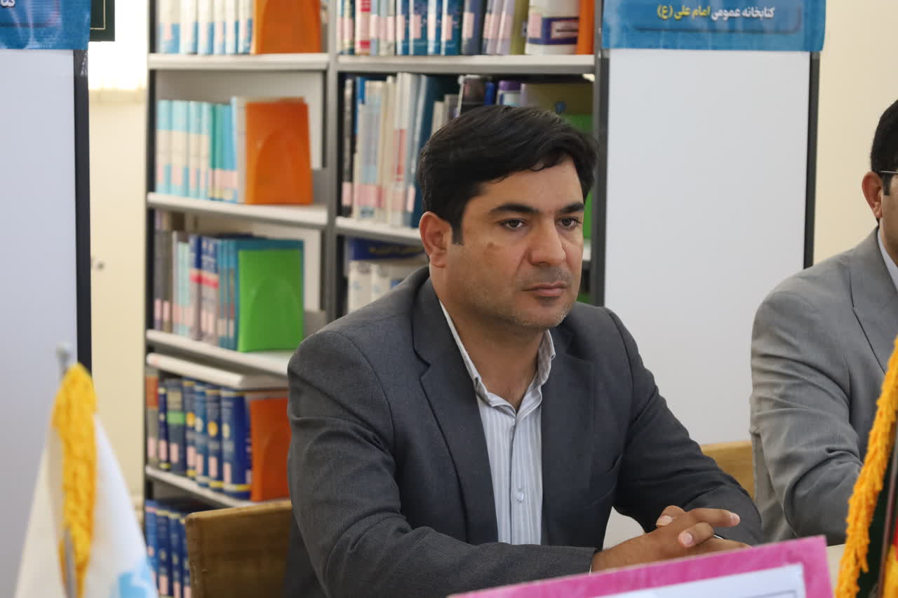 تأکید بر نقش کتابخانههای عمومی بهعنوان مکمل آموزش رسمی در چهاربرج