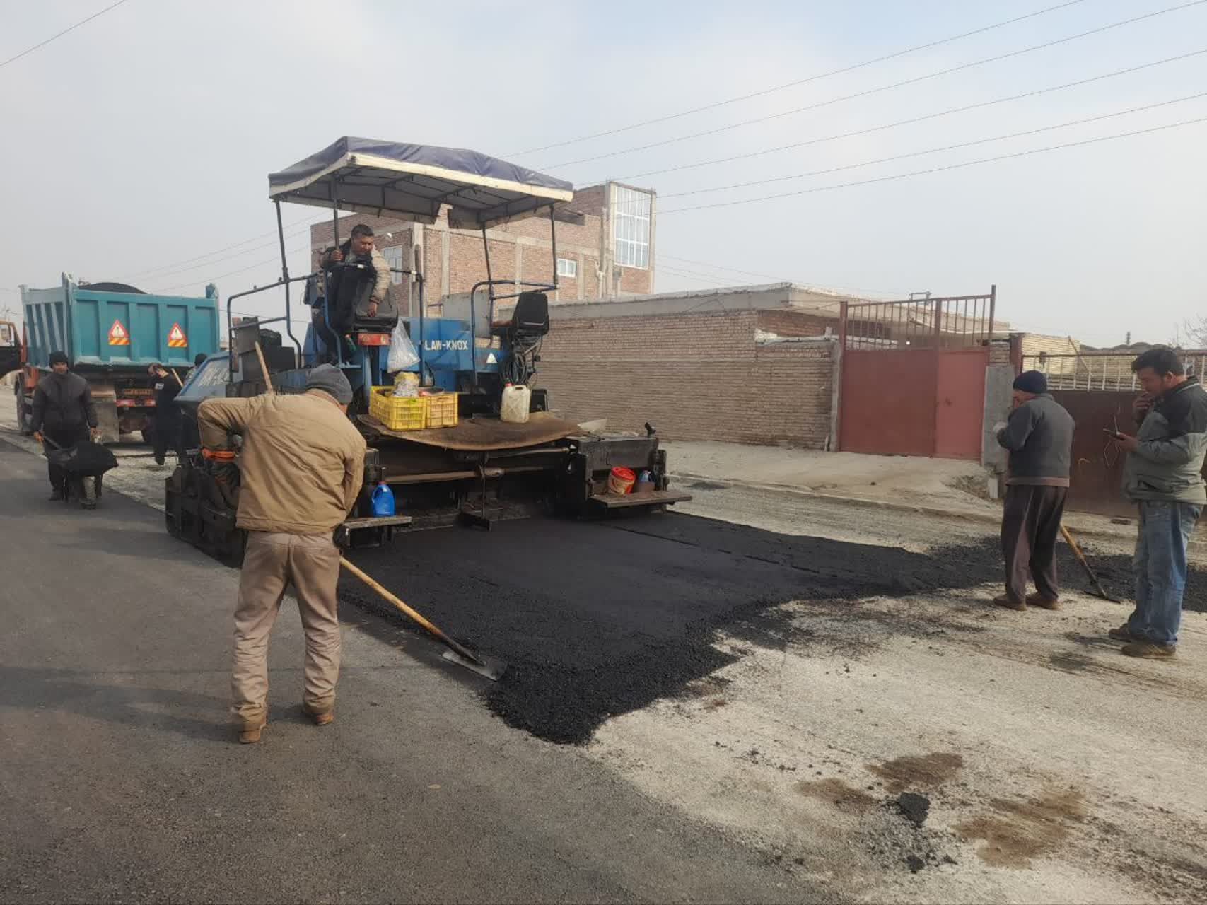 آسفالت‌ریزی معابر روستای مرادخانلو  با اجرای 5 هزار مترمربع آسفالت با اعتبار 35 میلیارد ریال