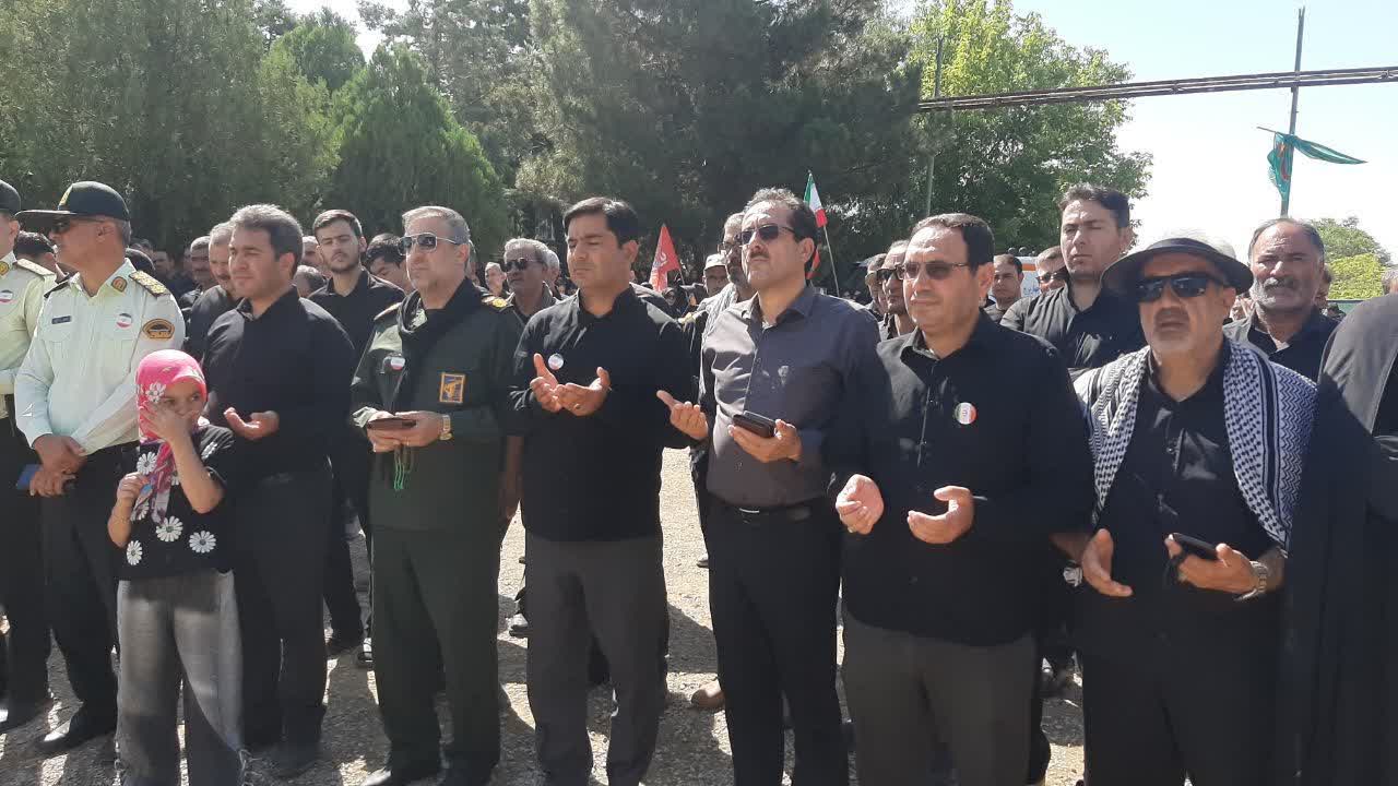 برگزاری پرشور آیین پیادهروی جاماندگان اربعین حسینی در چهاربرج