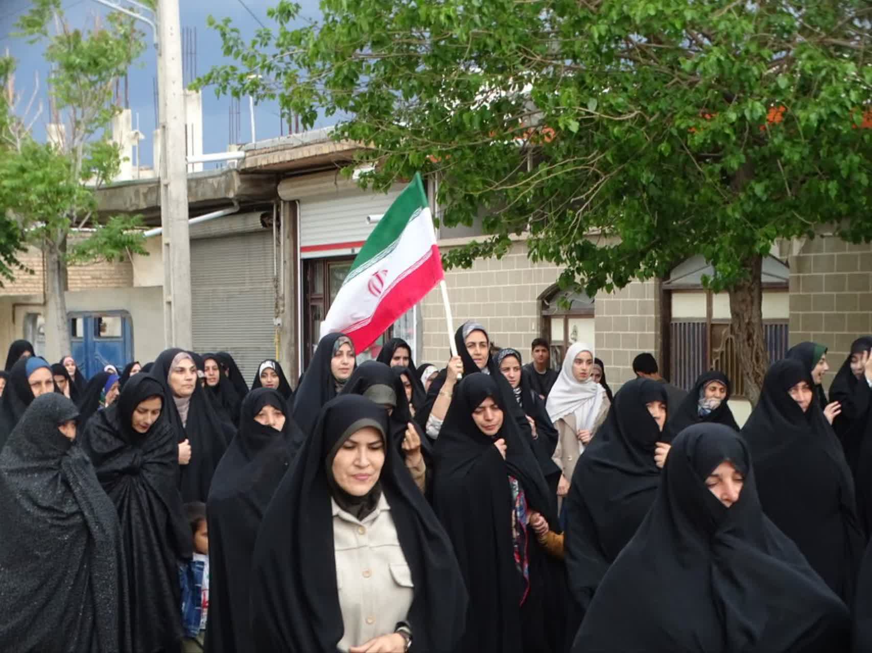 همایش بزرگ پیادهروی خانوادگی به مناسبت هفته ملی جمعیت در چهاربرج برگزار شد