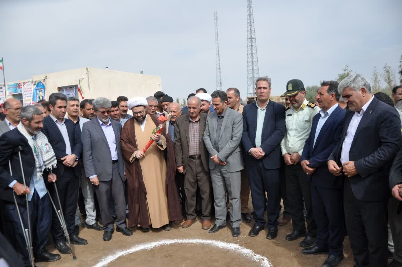 آئین کلنگ زنی مدرسه روستای کردکندی شهرستان چهاربرج