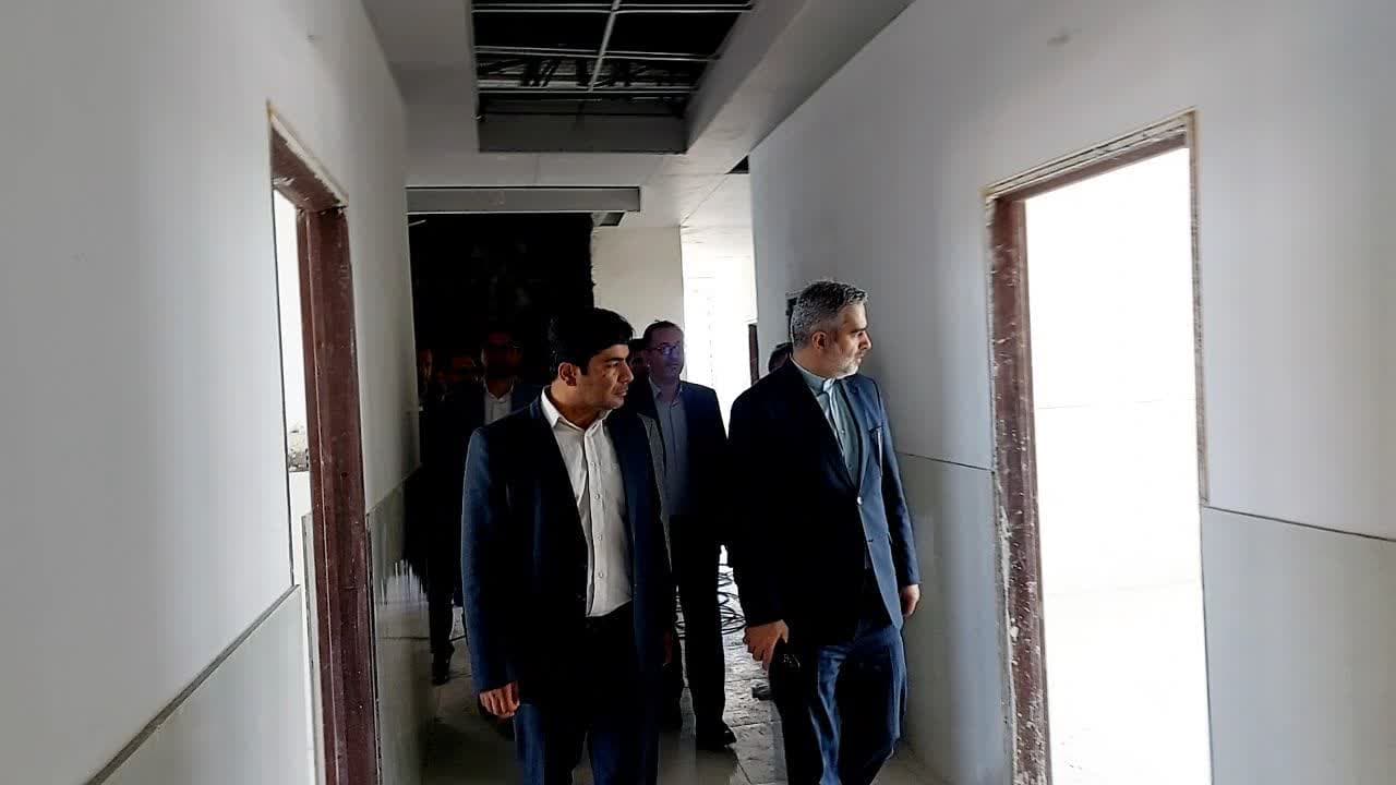 بازدید مشاور ارشد سازمان اداری و استخدامی کشور از زیرساختهای اداری شهرستان چهاربرج