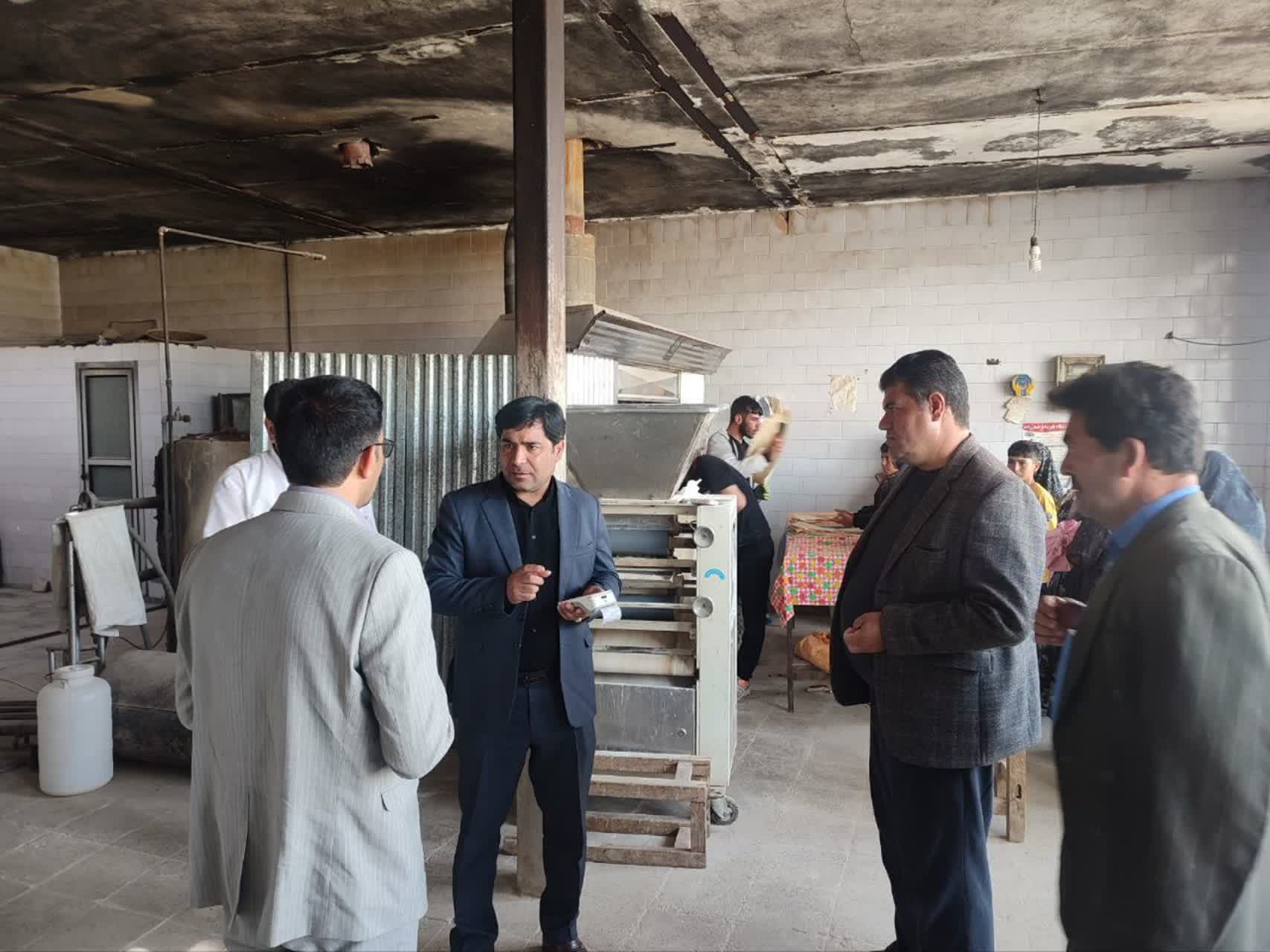 بازدید سرزده فرماندار چهاربرج از نانوایی‌های روستایی