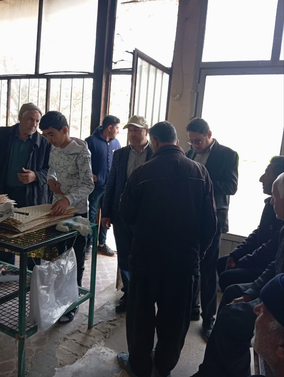 بازدید سرزده فرماندار چهاربرج از نانوایی‌های روستایی