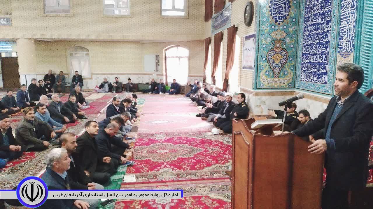 برپایی میز خدمت توسط فرمانداری شهرستان چهاربرج در روستای خزینه جدید