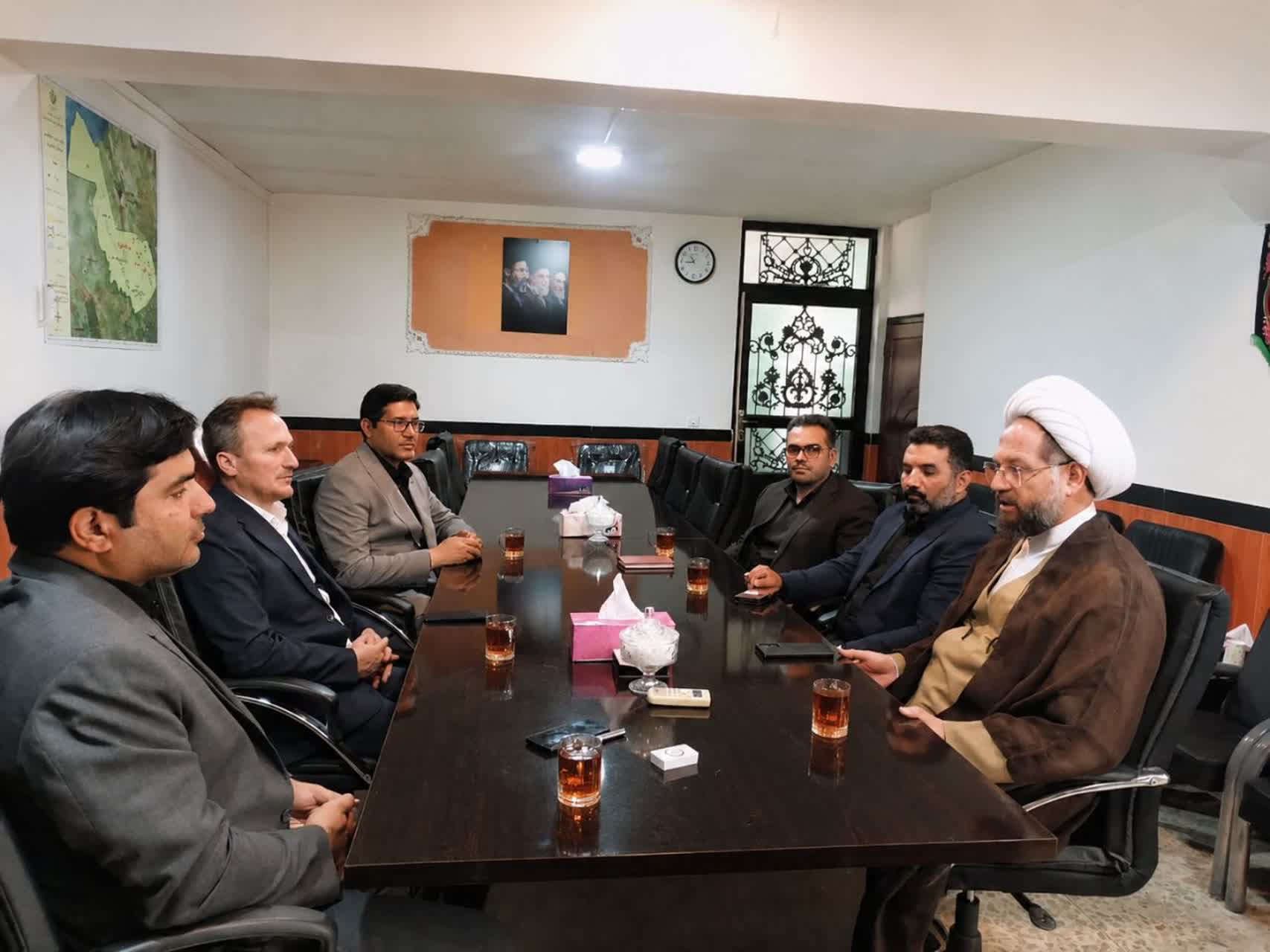 دیدار مدیرکل اوقاف و امور خیریه استان با فرماندار شهرستان چهاربرج؛ تاکید بر لزوم تسریع در ساماندهی بقعه متبرکه «تاج‌الدین علی»