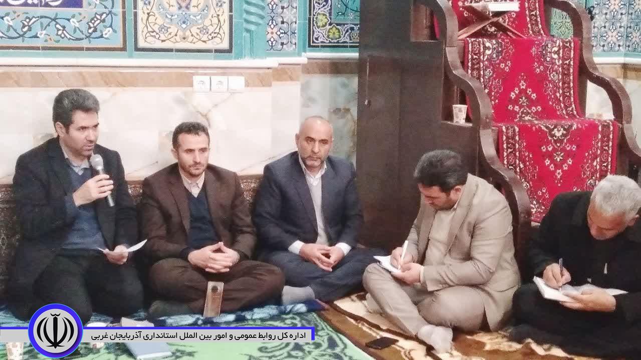 برپایی میز خدمت توسط فرمانداری شهرستان چهاربرج در روستای خزینه جدید