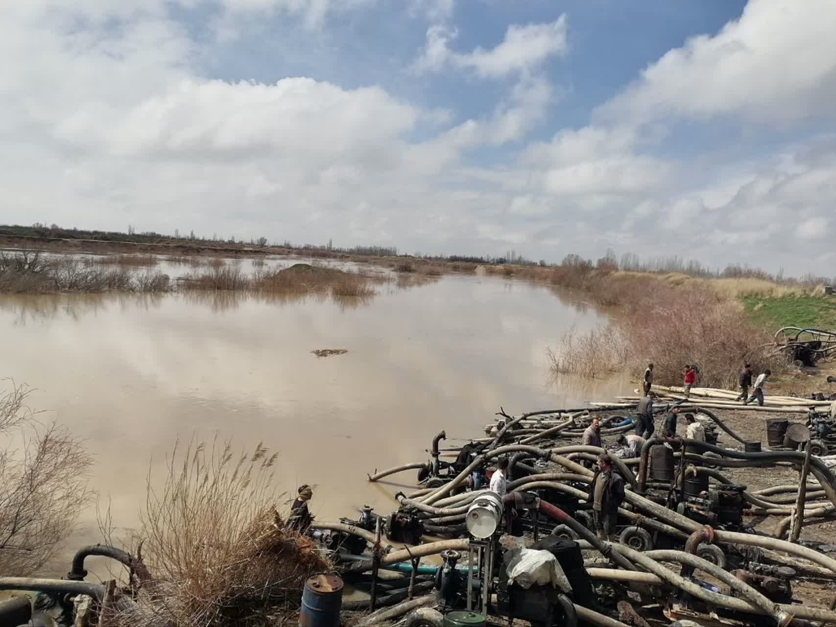 بازدید فرماندار چهاربرج از زرینه‌رود / اتخاذ تدابیر پیشگیرانه در پی افزایش تراز آب