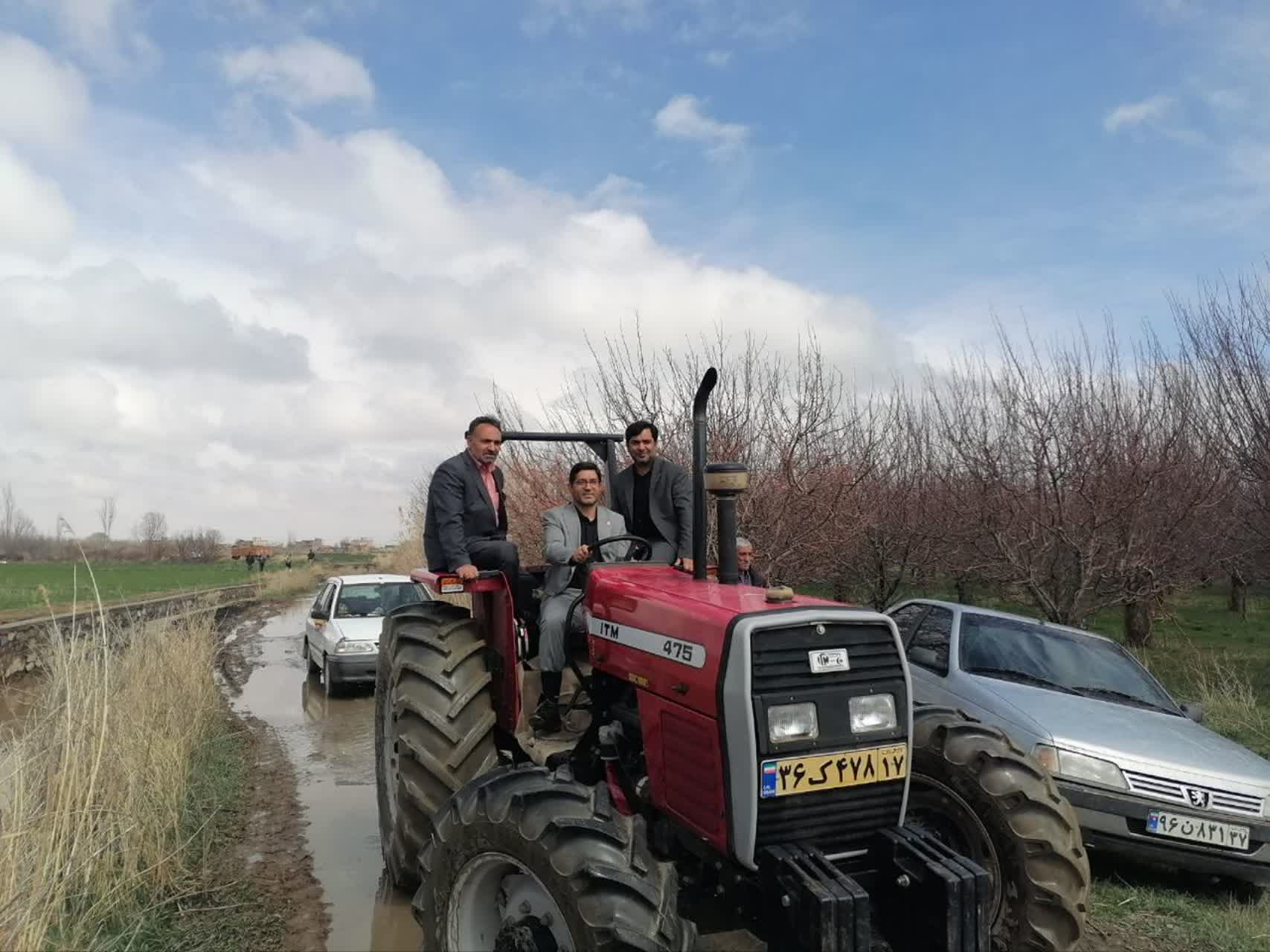 بازدید فرماندار چهاربرج از زرینه‌رود / اتخاذ تدابیر پیشگیرانه در پی افزایش تراز آب