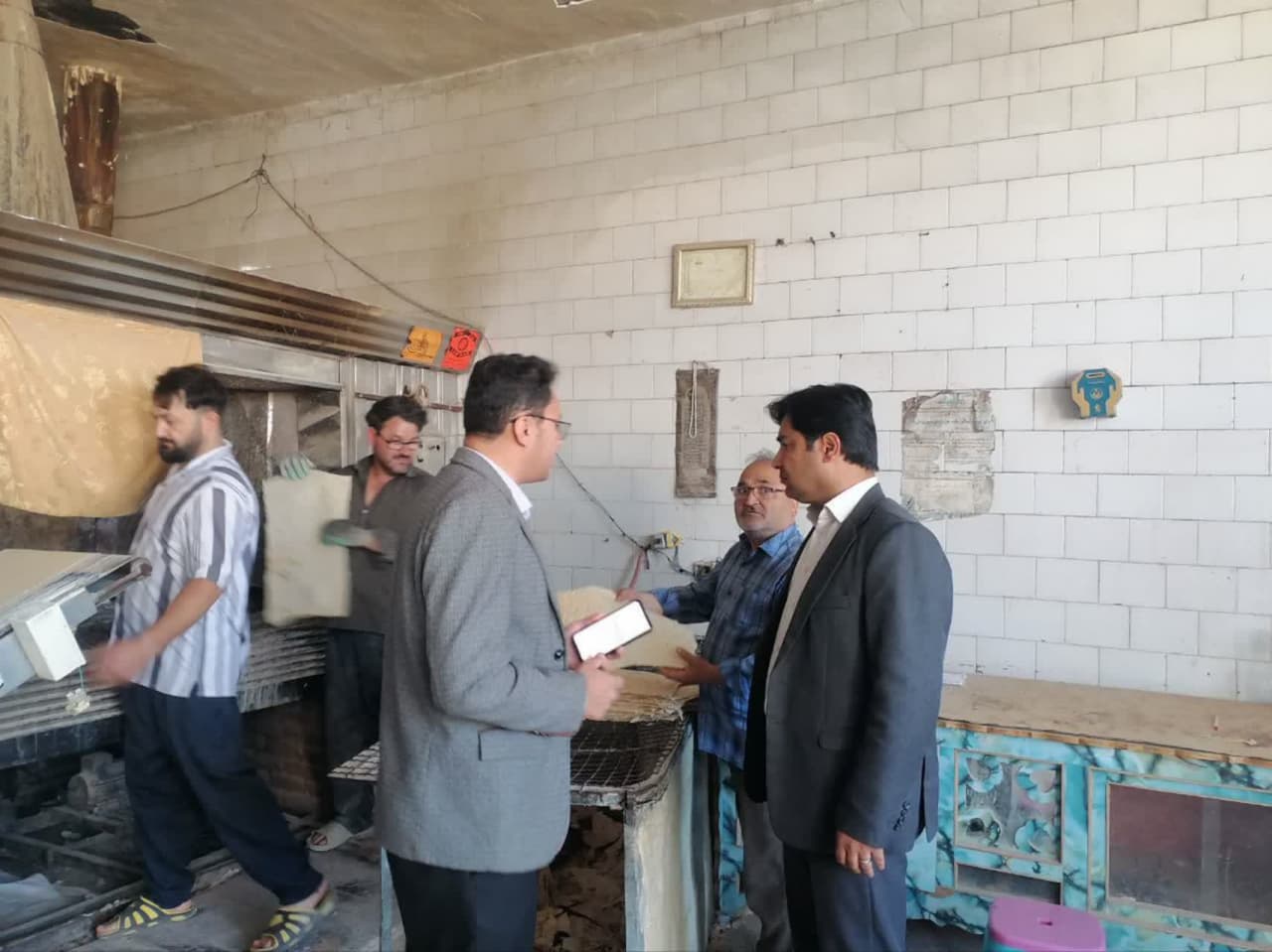 ادامه بازدید فرماندار چهاربرج از نانوایی ها، فروشگاهها و مراکز خرید در پی تشدید نظارت ها