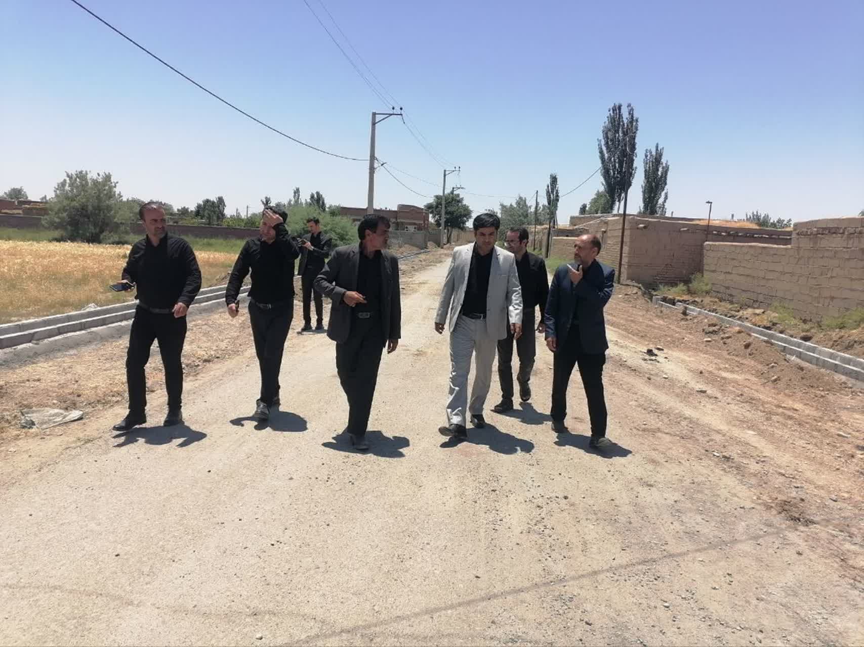 بازدید فرماندار چهاربرج از روند اجرای طرح هادی روستای آغداش
