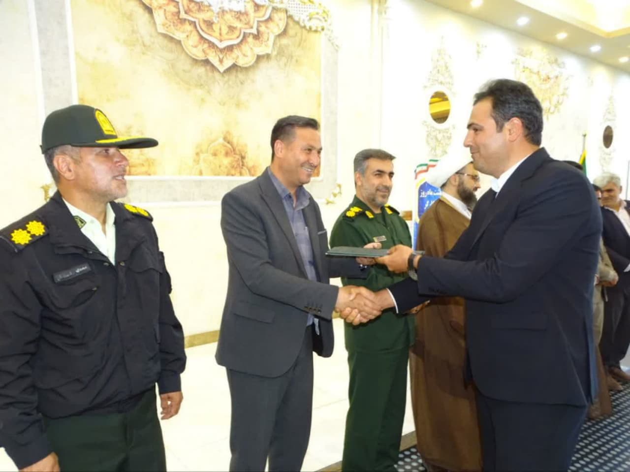 برگزاری مراسم گرامیداشت روز ملی شوراهای اسلامی و هفته کار و کارگر در شهرستان چهاربرج