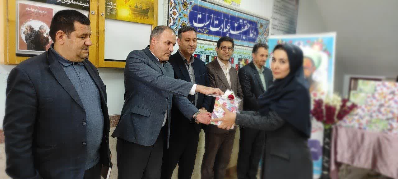 برگزاری مراسم تجلیل از معلمان به مناسبت هفته بزرگداشت مقام معلم در شهرستان چهاربرج