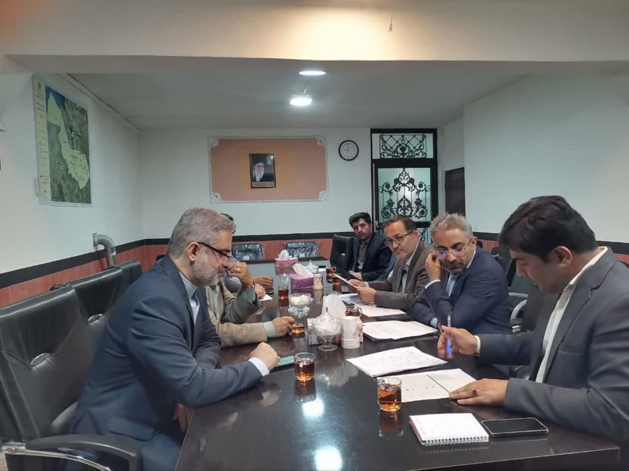 بازدید مشاور ارشد سازمان اداری و استخدامی کشور از زیرساختهای اداری شهرستان چهاربرج