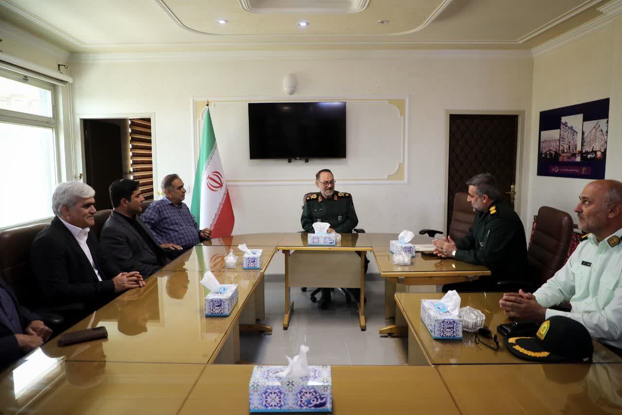 دیدار اعضای شورای تأمین شهرستان چهاربرج با فرمانده سپاه شهدا آذربایجانغربی